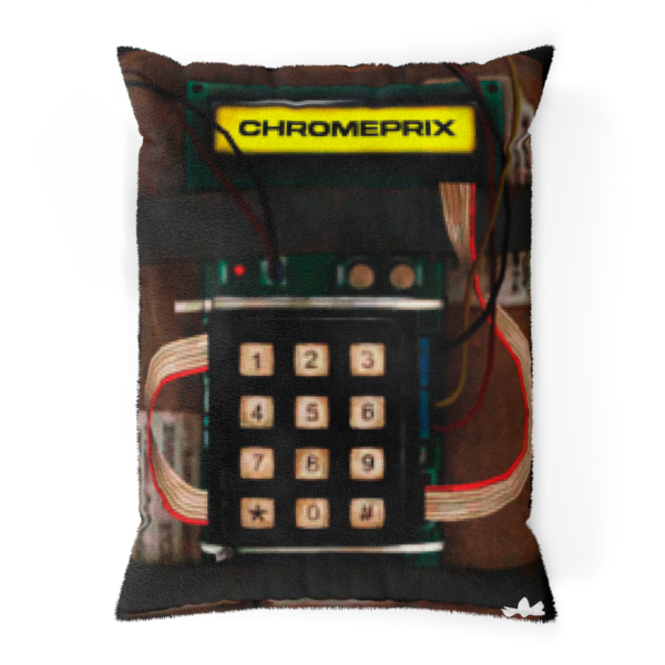 149 DESIGNS X CHROMEPRIX PET BED